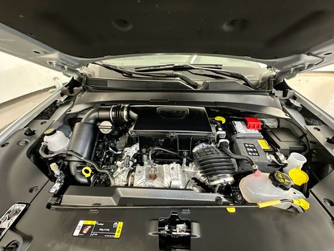 Used 2025 Jeep Compass Limited image 33