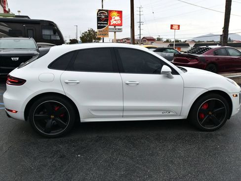 Used 2017 Porsche Macan GTS AWD/4WD image 8