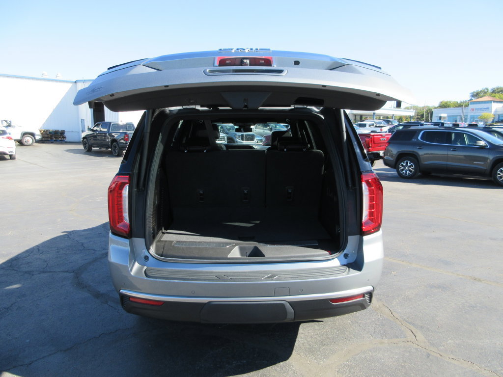 Used 2023 GMC Yukon Denali w/ Max Trailering Package AWD/4WD image 8