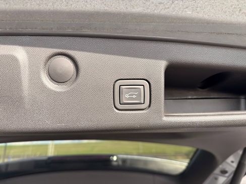 Used 2024 Chevrolet Equinox LT image 27