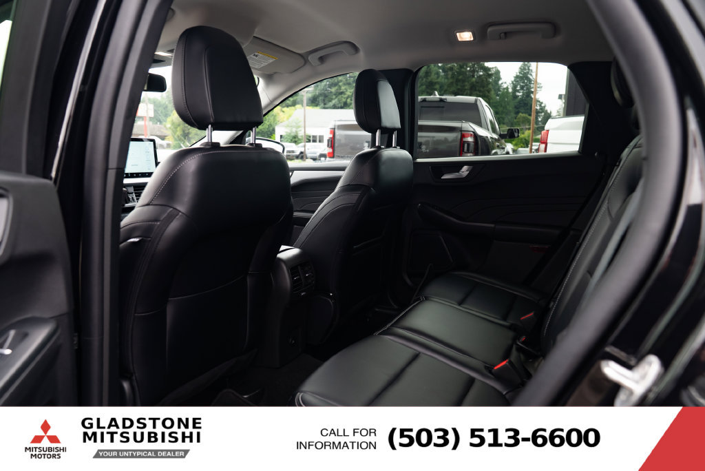 Used 2025 Ford Escape Platinum AWD/4WD image 23