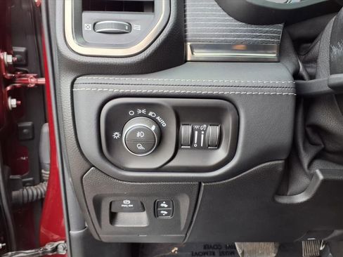 Used 2019 RAM 1500 Limited image 12