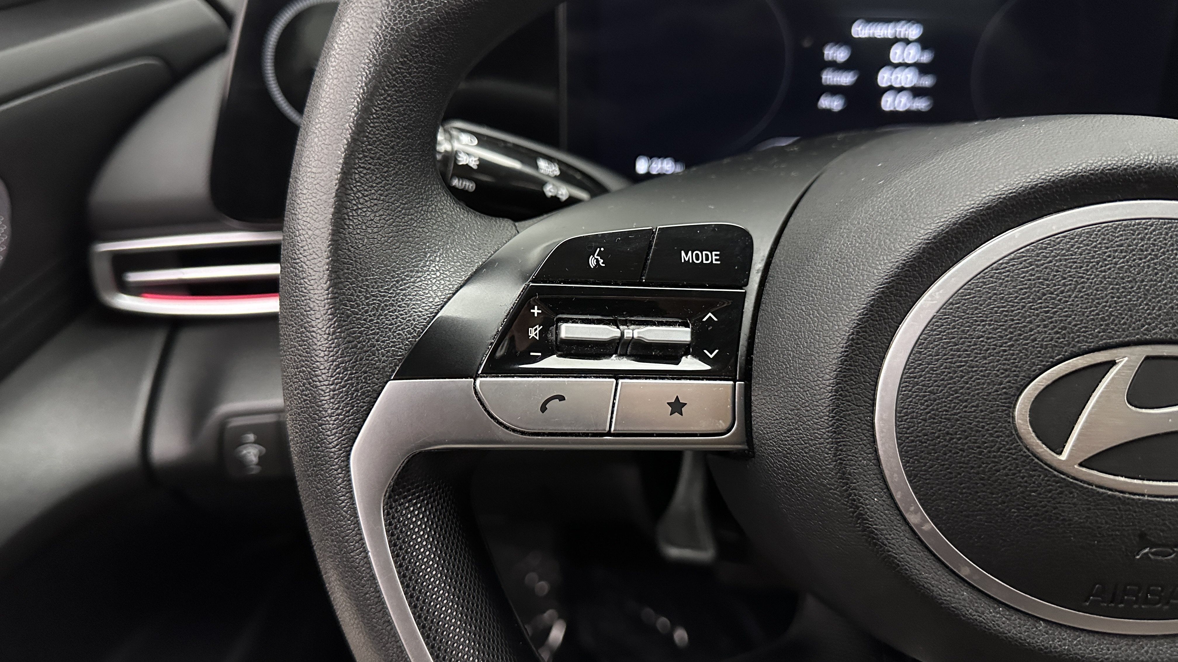 Used 2024 Hyundai Elantra SEL FWD image 19