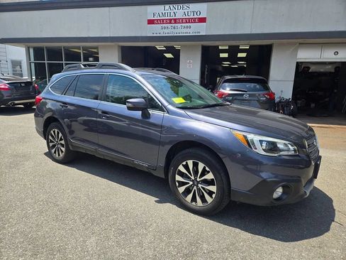 Used 2017 Subaru Outback 2.5i Limited AWD/4WD image 29