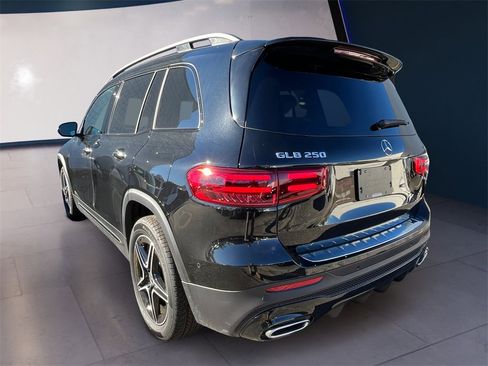 New 2026 Mercedes-Benz GLB 250 4MATIC image 2