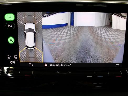 Used 2024 Volkswagen Atlas Cross Sport SEL Premium R-Line image 19