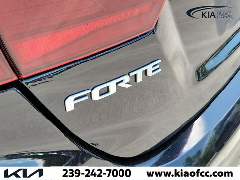 Used 2024 Kia Forte LXS FWD image 11