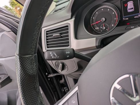 Used 2021 Volkswagen Atlas SE w/ Towing Package FWD image 29