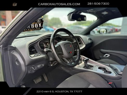 Used 2022 Dodge Challenger GT w/ Blacktop Package RWD image 19