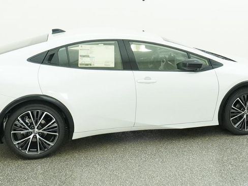 New 2026 Toyota Prius XLE FWD image 3