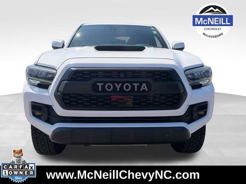 Used 2020 Toyota Tacoma TRD Pro AWD/4WD image 2