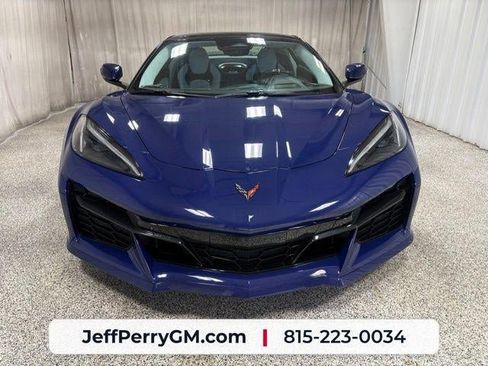 Used 2025 Chevrolet Corvette Z06 w/ Stealth Interior Trim Package RWD image 21
