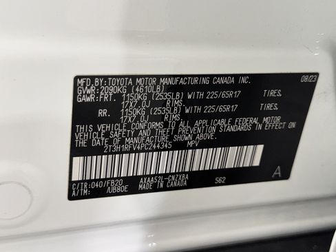Used 2023 Toyota RAV4 LE FWD image 35