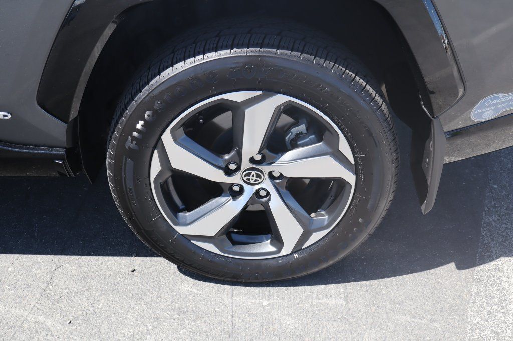 Used 2021 Toyota RAV4 SE w/ Weather & Moonroof Package AWD/4WD image 13