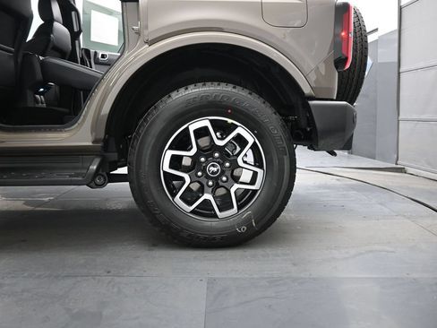 New 2026 Ford Bronco Outer Banks AWD/4WD image 21