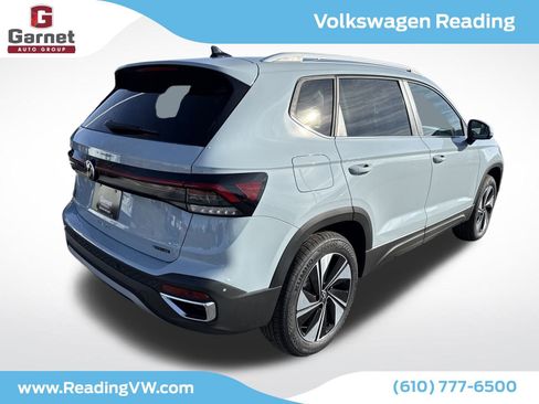 New 2026 Volkswagen Taos SE image 5
