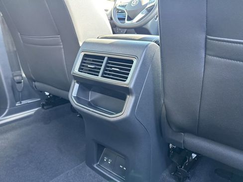 New 2026 Volkswagen Atlas Cross Sport SE image 43