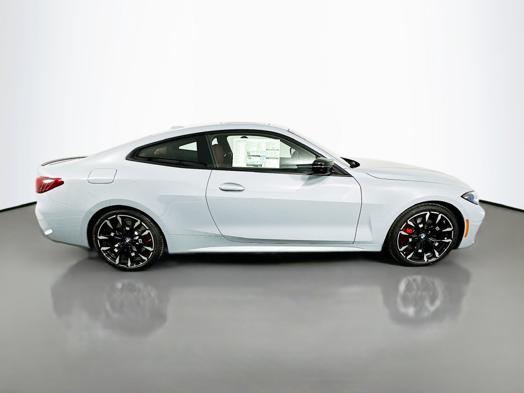 Used 2026 BMW M440i Coupe w/ Premium Package RWD image 4
