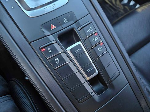 Used 2021 Porsche 718 Boxster GTS image 30