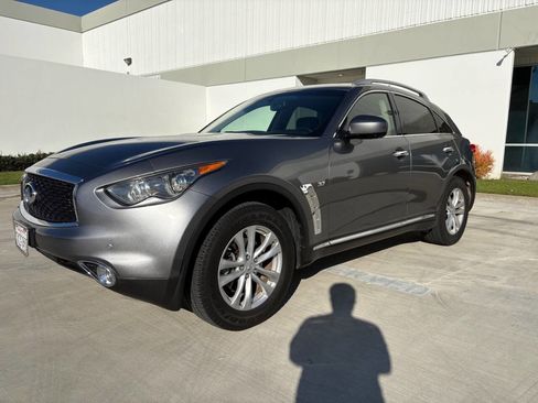 Used 2017 INFINITI QX70 AWD w/ Premium Package image 1