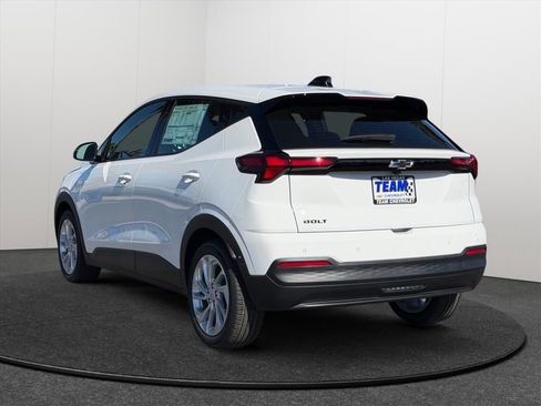 New 2027 Chevrolet Bolt LT w/ Comfort Package image 4