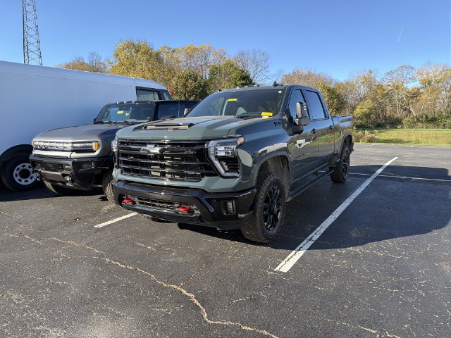 Used 2026 Chevrolet Silverado 2500 LTZ w/ LTZ Plus Package AWD/4WD image 17