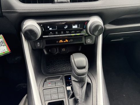 Used 2024 Toyota RAV4 LE image 18