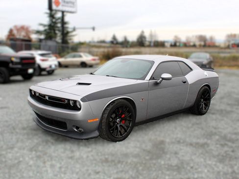 Used 2018 Dodge Challenger R/T Scat Pack image 3