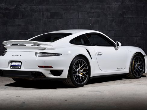 Used 2015 Porsche 911 Turbo S image 14
