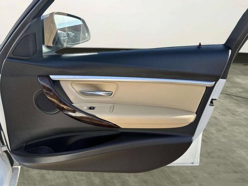 Used 2018 BMW 330e 330e iPerformance 4dr Sedan image 22