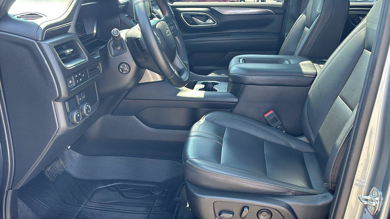 Used 2024 Chevrolet Tahoe RST w/ Luxury Package RWD image 15