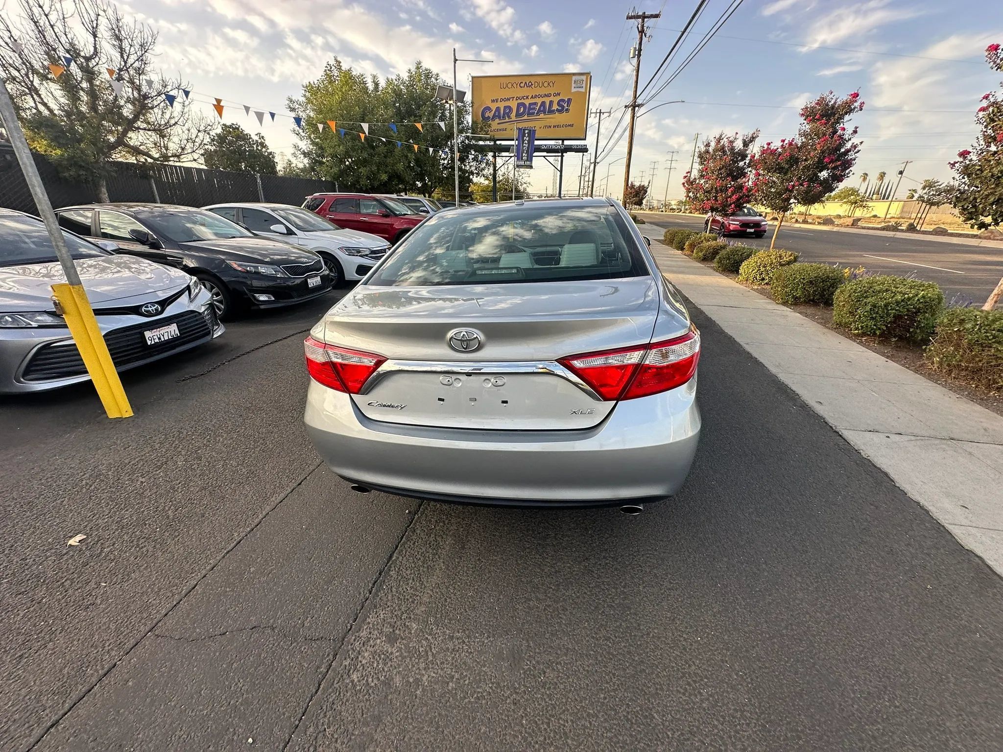 Used 2016 Toyota Camry XLE FWD image 7