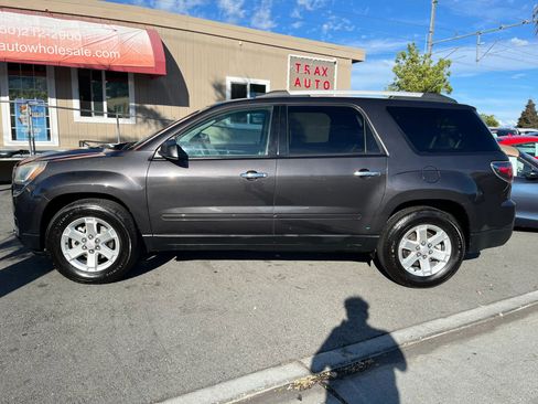 Used 2015 GMC Acadia SLE image 1
