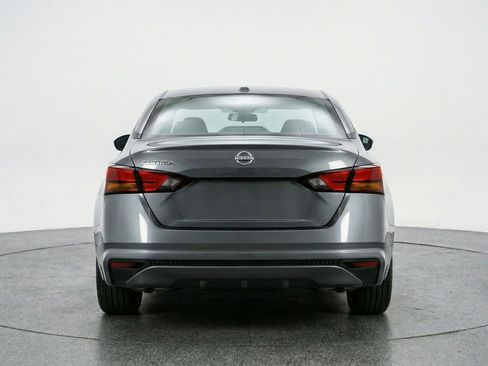 Used 2025 Nissan Altima 2.5 SV image 7