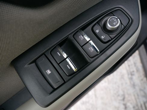 Certified 2025 Subaru Forester Premium w/ Protection Package (1PH) image 19