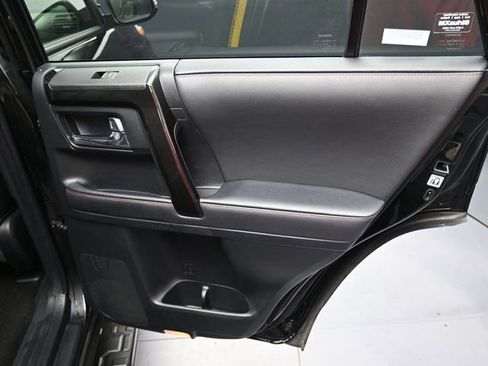Used 2024 Toyota 4Runner TRD Off-Road Premium AWD/4WD image 19