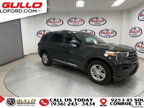 Used 2023 Ford Explorer XLT w/ Class IV Trailer Tow Package AWD/4WD image 2