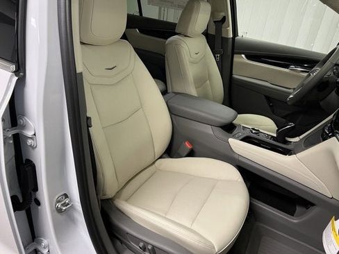 New 2025 Cadillac XT6 Premium Luxury w/ LPO, Floor Liner Package image 17