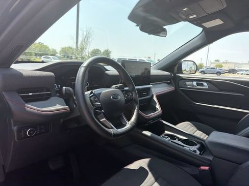 Used 2025 Ford Explorer ST-Line AWD/4WD image 21