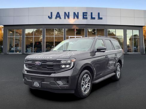 New 2026 Ford Expedition Active image 1