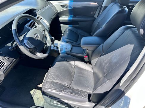 Used 2008 Toyota Avalon Touring FWD image 5