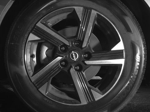 Used 2025 Nissan Sentra SV FWD image 12