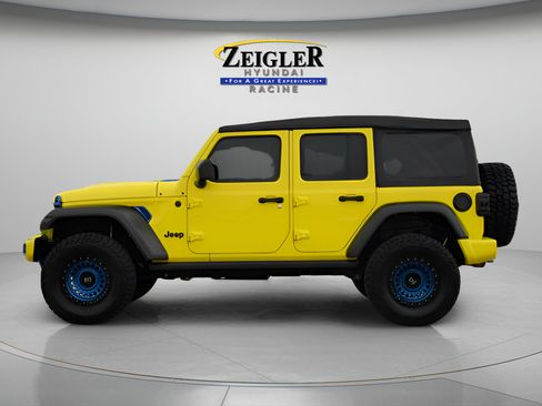 Used 2023 Jeep Wrangler Unlimited Sport AWD/4WD image 4