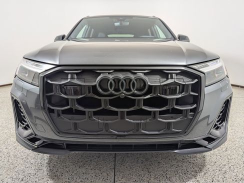 New 2025 Audi SQ7 Prestige image 2