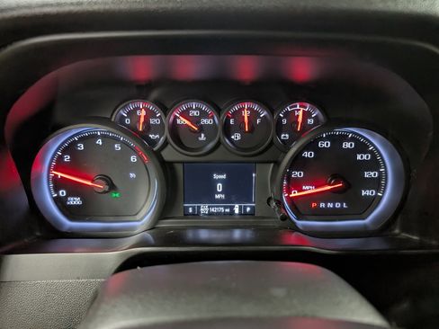 Used 2021 Chevrolet Silverado 1500 Custom Trail Boss AWD/4WD image 16