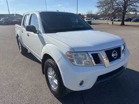 Used 2015 Nissan Frontier SV w/ SV Value Truck Package image 7