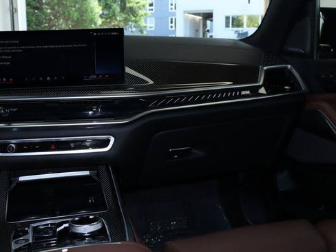 Used 2026 BMW X7 M60i AWD/4WD image 25