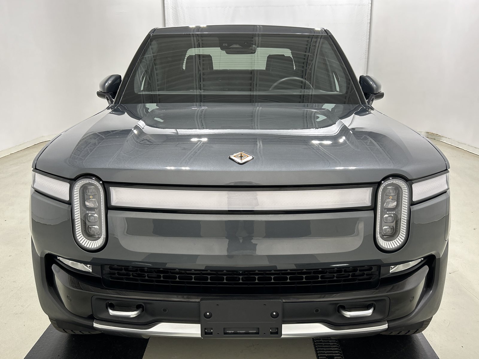 Used 2023 Rivian R1T Adventure Quad AWD/4WD image 8