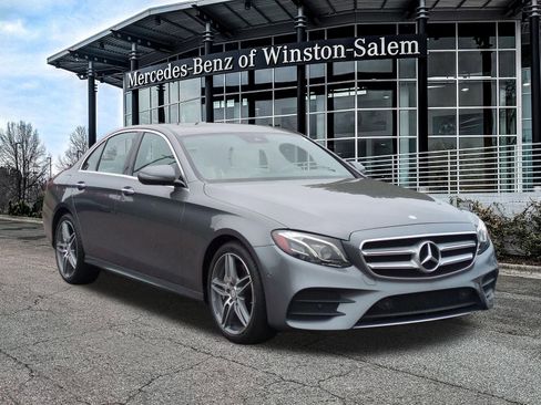 Used 2017 Mercedes-Benz E 300 4MATIC image 1