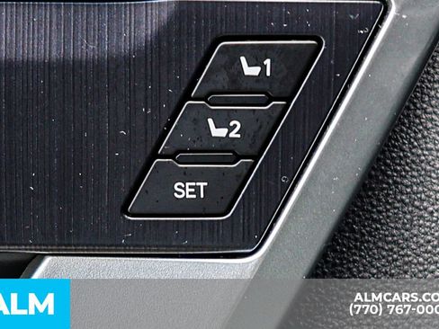 Used 2024 Toyota Sequoia Platinum AWD/4WD image 51